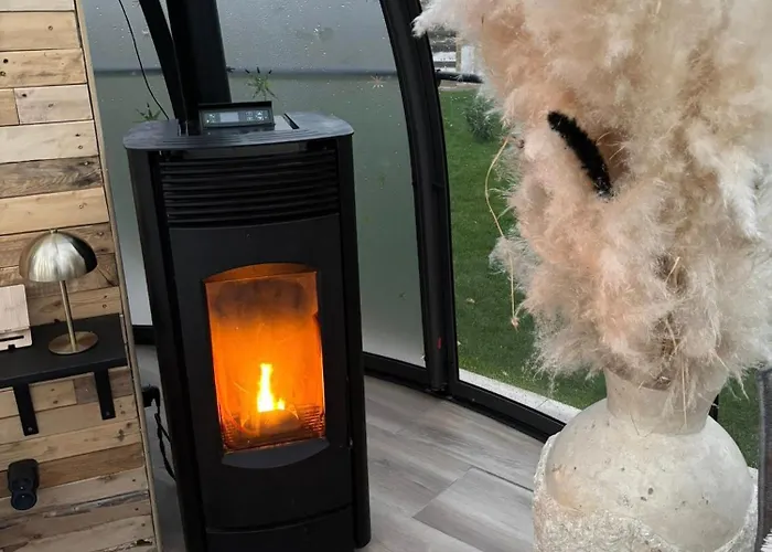 La Vie Est Bulle, Nuit Insolite Sous Les Etoiles, Au Calme Absolu, Avec Petit Dejeuner